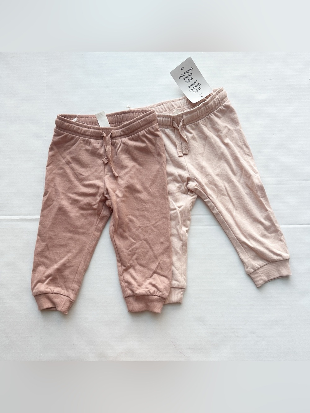 2-Pack of Organic Cotton Sweatpants / Joggers in Dusty Pink & Terracotta
NWT